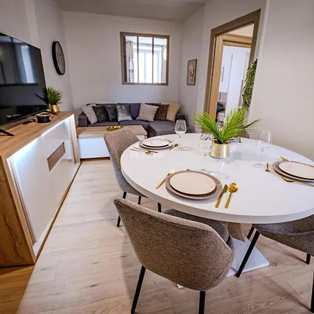 شقة Temple Jacquesson - Gare - Centre - Wifi Rapide Et Streaming - Parking Gratuit - Check In 24h - Climatisation - Ideal Pros - Cour Privee - Barbecue شالو أو شُمْبانيِ